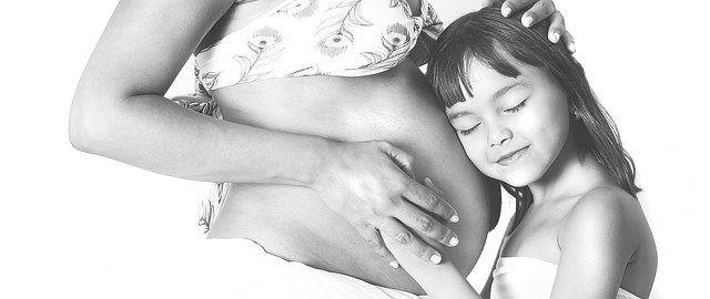 حمض الفوليك أثناء الحمل: أهميته ومخاطر نقصه