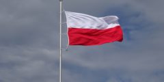 دولة بولندا: الموقع، السكان، الاقتصاد والتاريخ